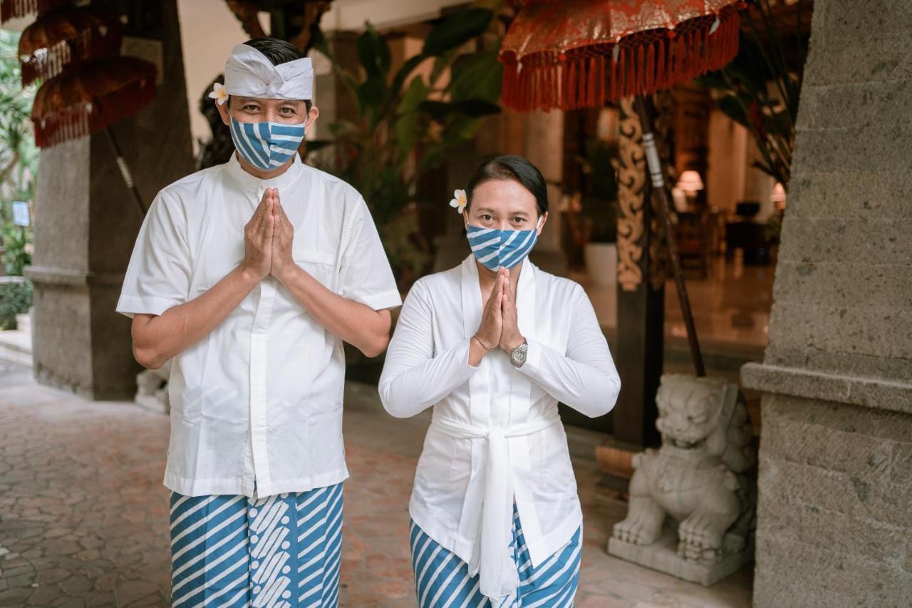 Hotel Kumala Pantai Legian Kültér fotó